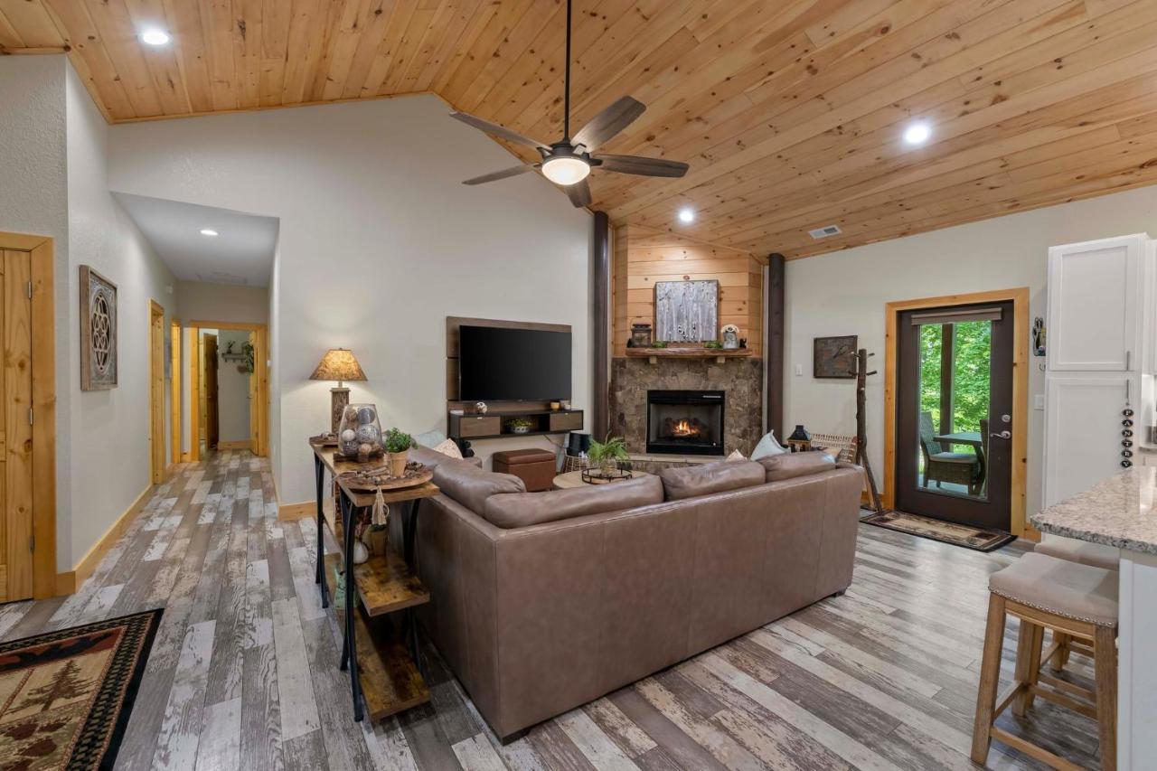 Stunning Views, Superb Atmosphere, Modern Amenities, In The Middle Of Nature Bryson City Kültér fotó