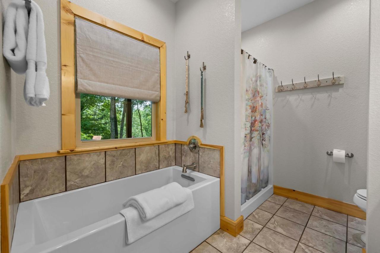 Stunning Views, Superb Atmosphere, Modern Amenities, In The Middle Of Nature Bryson City Kültér fotó